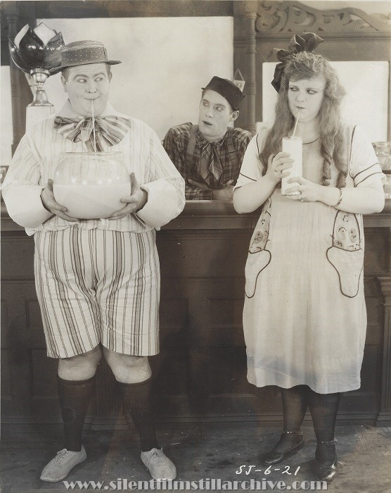 Hillard Karr and Al St. John in AIN'T LOVE GRAND (1921)