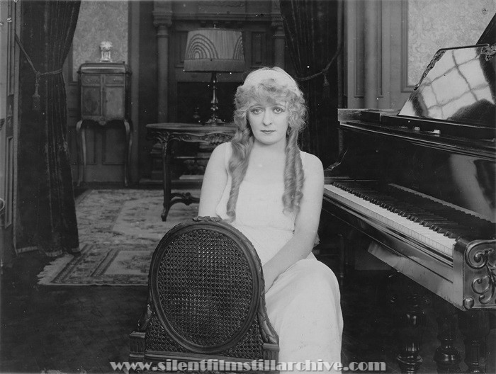 Della Conner in THE DANGER SIGNAL (1915)