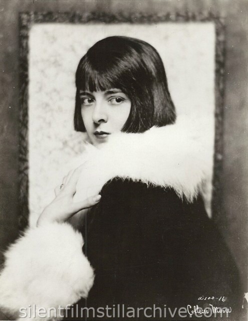 Colleen Moore in THE DESERT FLOWER (1925).