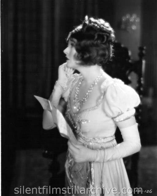 Corinne Griffith in THE DIVINE LADY (1928)