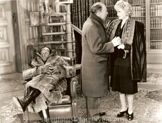 Eddie "Rochester" Anderson, Roland Young and Billie Burke in TOPPER RETURNS (1940)