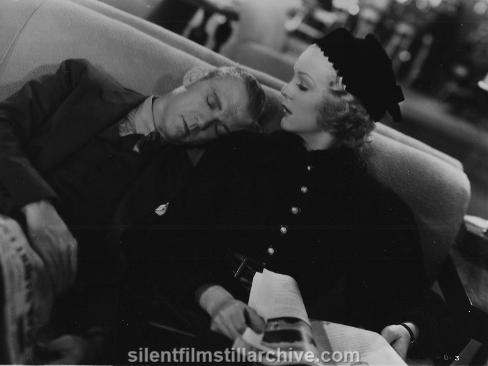 Lee Tracy and Gloria Stuart in WANTED: JANE TURNER (1936)