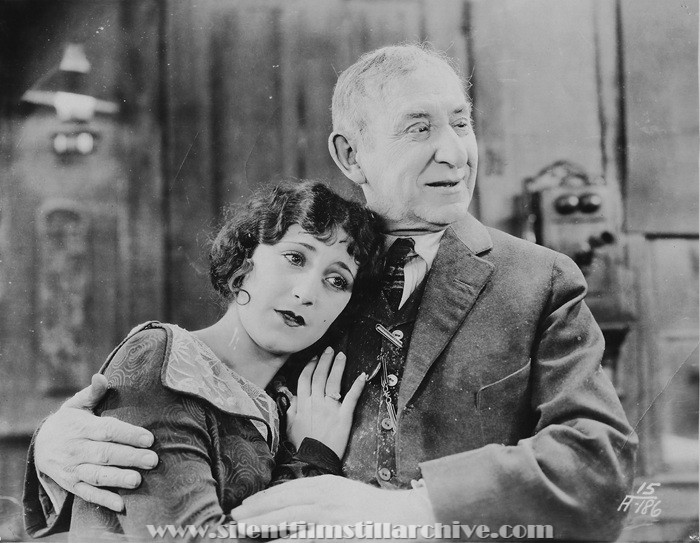 Virginia Brown Faire and Dore Davidson in WELCOME STRANGER (1924)