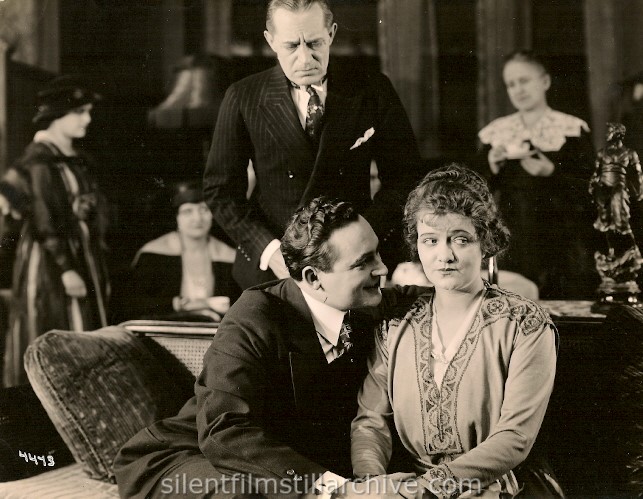Sydney Ainsworth, Edward Arnold and Lillian Drew in THE WIFELESS HUSBAND (1917)