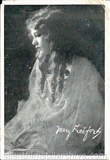 Mary Pickford on the Dearborn Theatre program, February 11, 1918, Chicago, Illinois