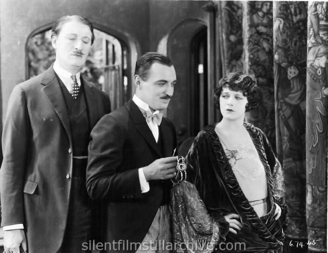 Cyril Chadwick, Raymond Griffith, and Viola Dana in 40 WINKS (1925).