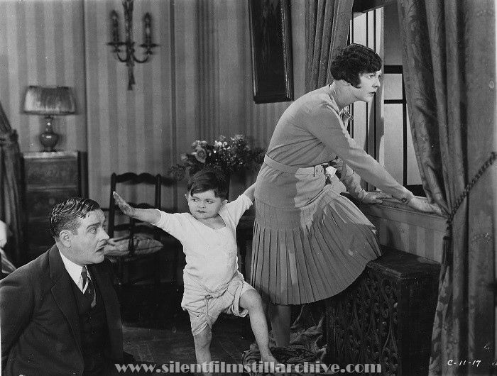 Harry Myers, Harry Earles, and Helene Chadwick in THE BACHELOR'S BABY (1927)