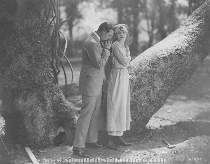 Rudolph Valentino and Alice Terry in THE FOUR HORSEMENT OF THE APOCALYPSE (1921)