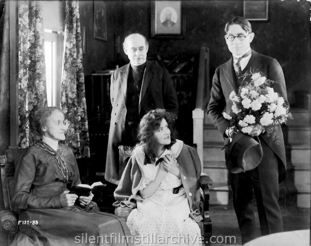 Kate Bruce, William J. Butler, Irene Fenwick and Owen Moore in A GIRL LIKE THAT (1917)