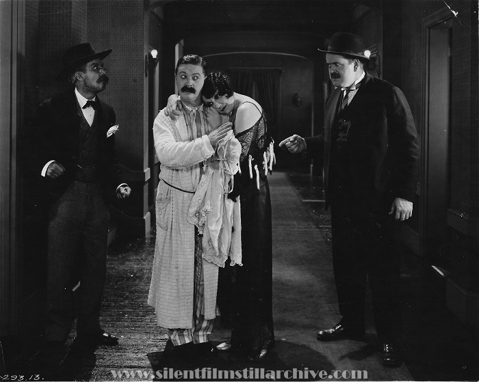 Andy Clyde, Billy Bevan, Carmelita Geraghty, and Bud Duncan in HIS UNLUCKY NIGHT (1928)