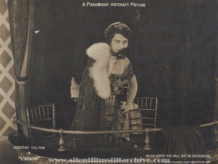 Dorothy Dalton in L'APACHE