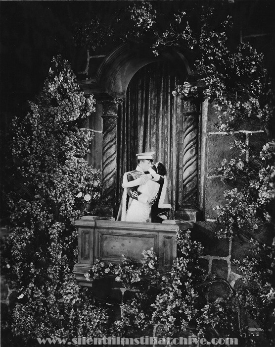 Harry Langdon and Alma Bennett in LONG PANTS (1927)