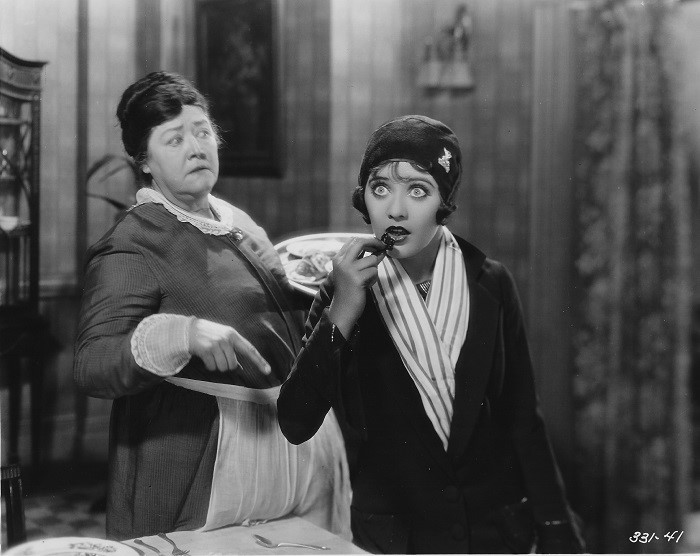 Kate Price and Sally O'Neil in THE LOVELORN (1927)