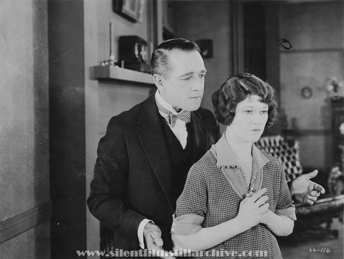 Crauford Kent and Frances Dale in LOVER'S LANE (1924)