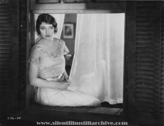 Eleanor Boardman in MEMORY LANE (1926)