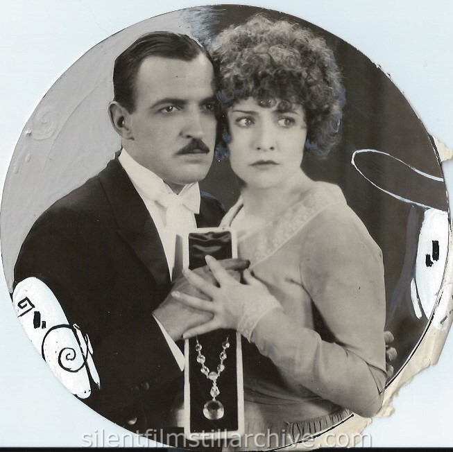 Betty Compson and Raymond Griffith in PATHS TO PARADISE (1925)