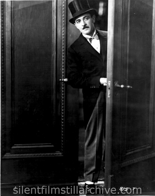 Raymond Griffith in A REGULAR FELLOW (1925)