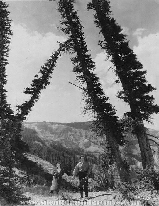 Molly O'Day and John Boles in THE SHEPHERD OF THE HILLS (1928)