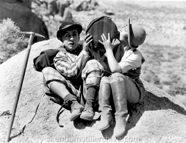 Jimmie Adams and Doris Dawson in SWISS MOVEMENTS (1927)