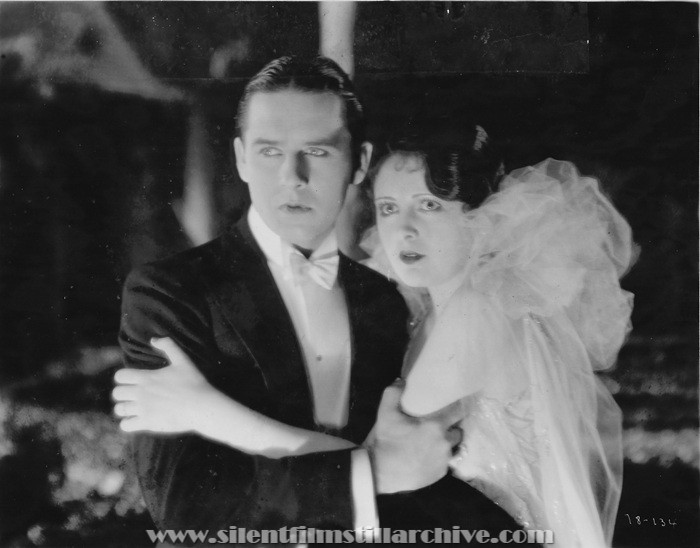 Ben Lyon and Billie Dove in THE TENDER HOUR (1927)